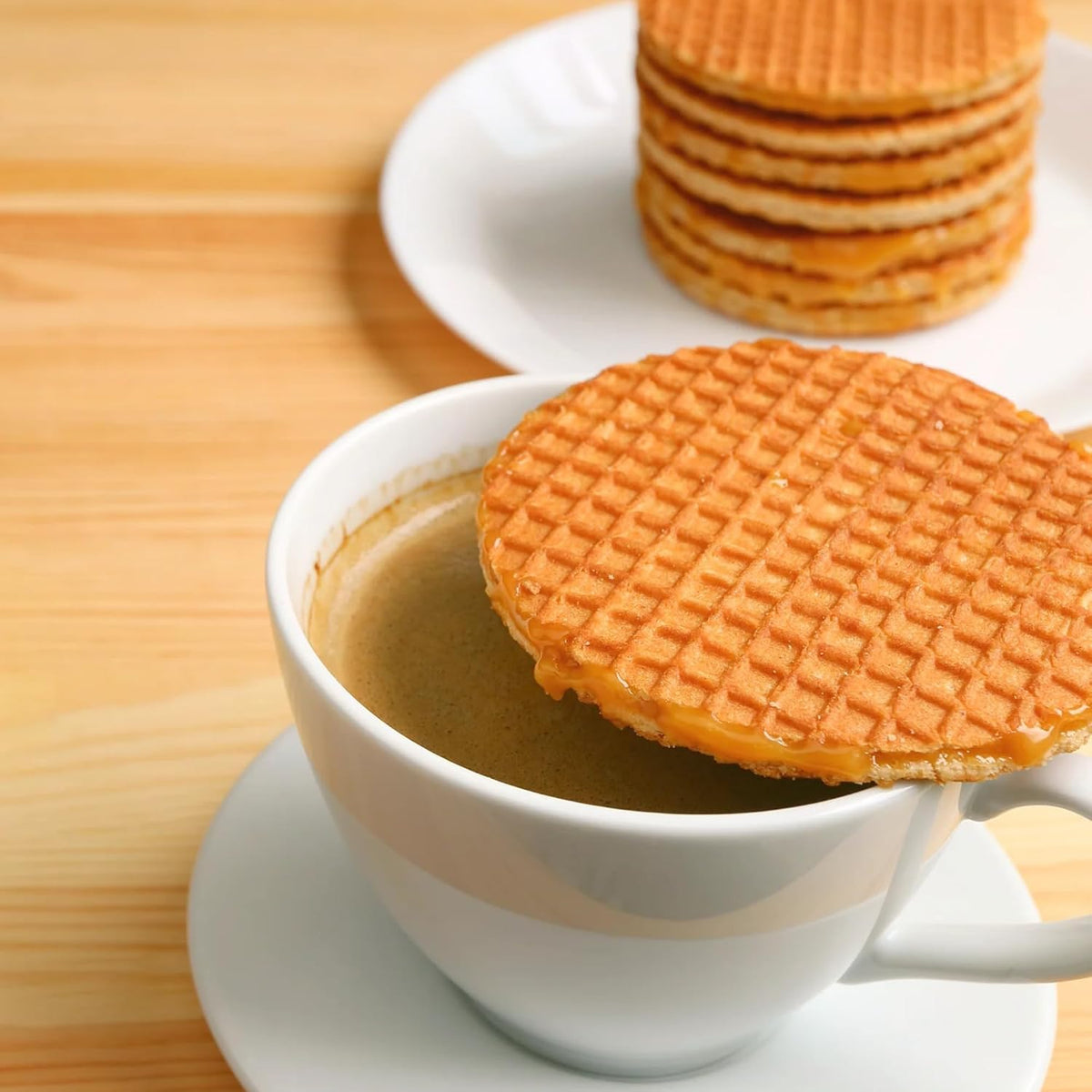 Le Chic Pâtissier Original Stroopwafels, box packaging, caramel flavour, 1.26kg, 40 waffles, served with coffee or tea