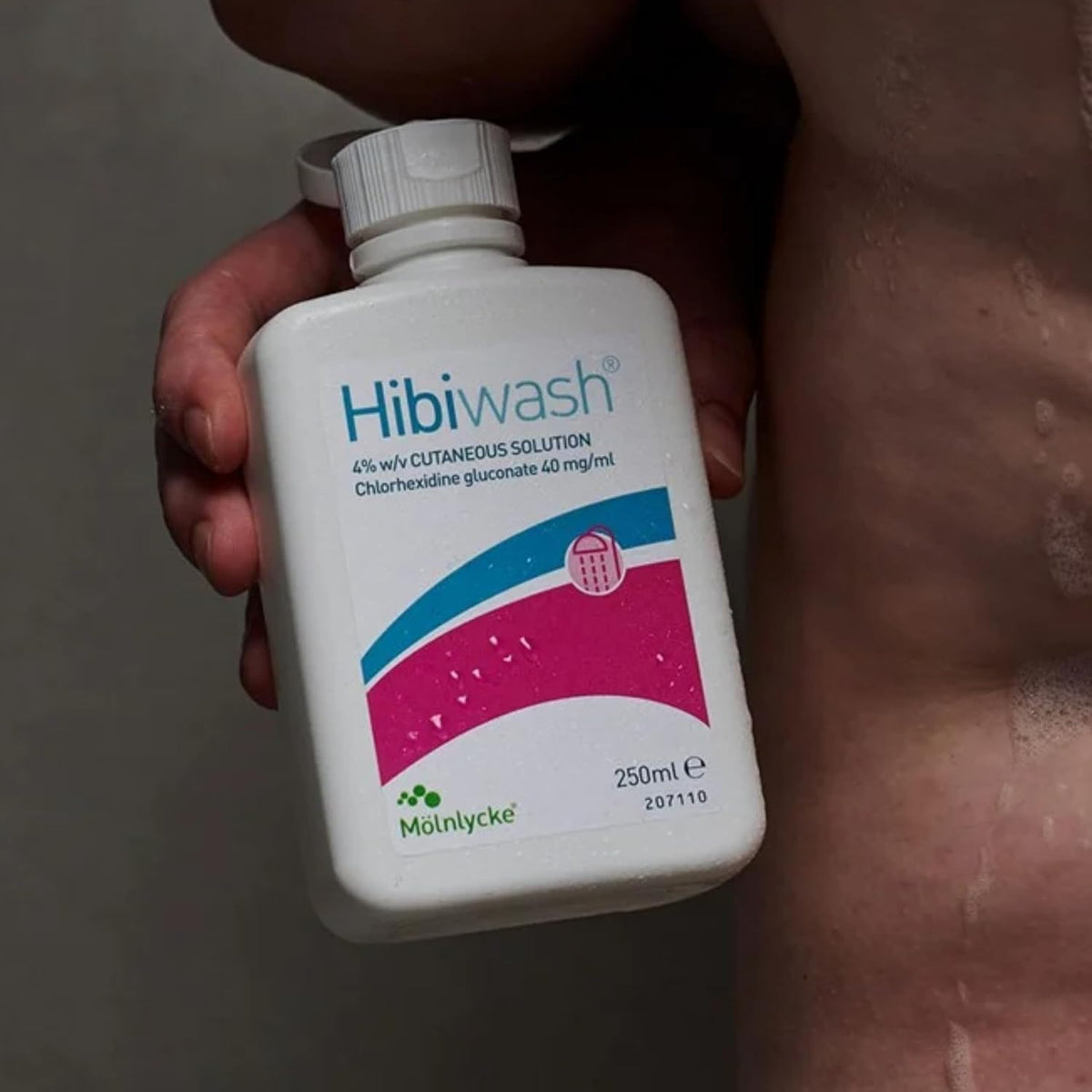 Hibiwash 4% Chlorhexidine Gluconate Cutaneous Solution, bottle packaging, no flavour, 125ml, external skin use