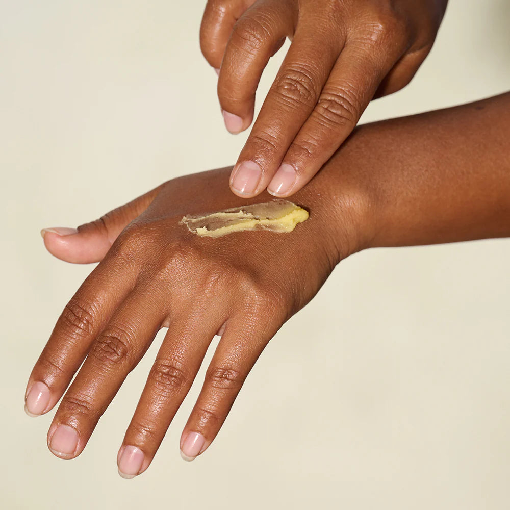 How to Use: Balmonds Skin Salvation Moisturising Balm applying balm to skin