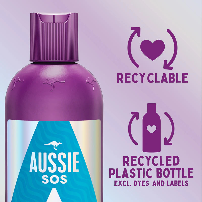 Aussie SOS Soothe & Hydrate Shampoo 300ml used during a daily haircare routine